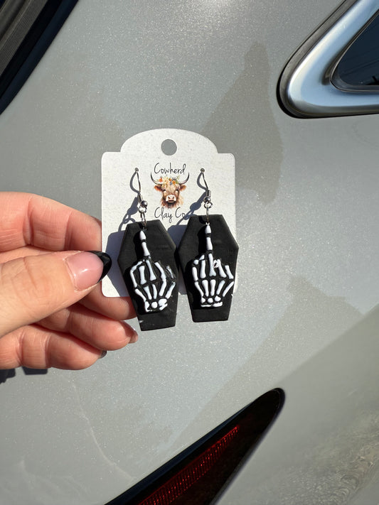 Coffin skeleton fingers