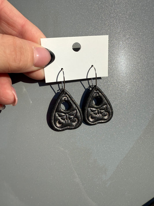 Silver planchette longer dangle