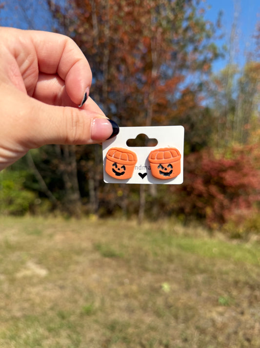 Boo bucket