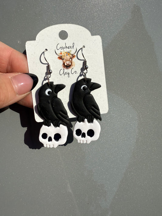 Raven and skull
